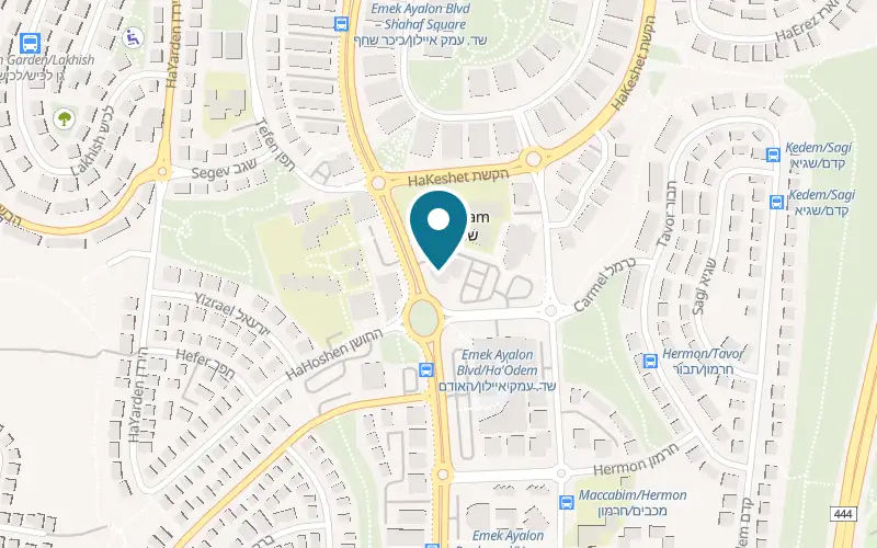 Map showing Henderson Burger at 32 Emek Ayalon Boulevard, Shoham