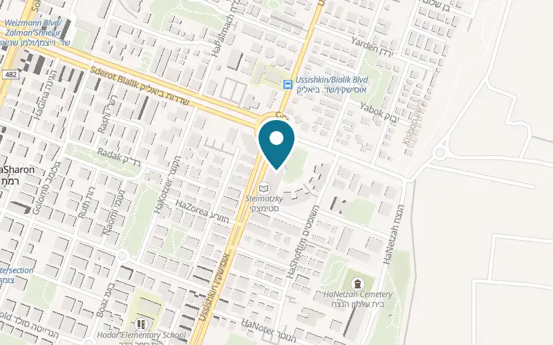Map showing Karov Rahok at 62 Ussishkin Street, Ramat HaSharon