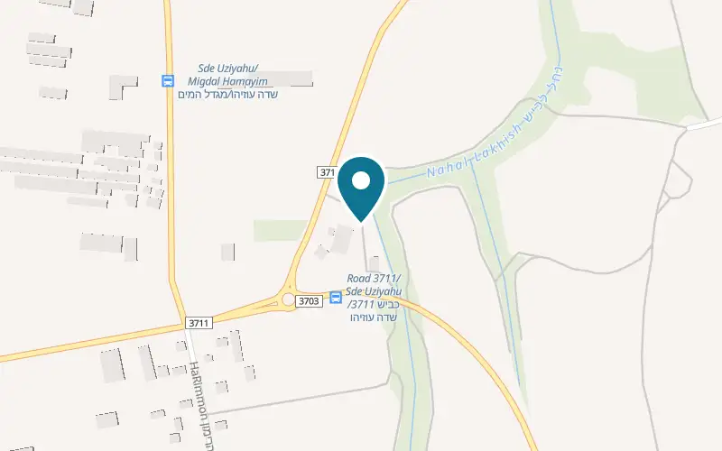 Map showing Luchana at The Seven fuel station compound, Moshav Emunim, Emunim
