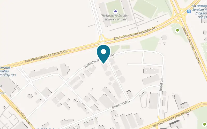 Map showing Nusha Bakery at 18 HaMefalsim Street, Petah Tikva