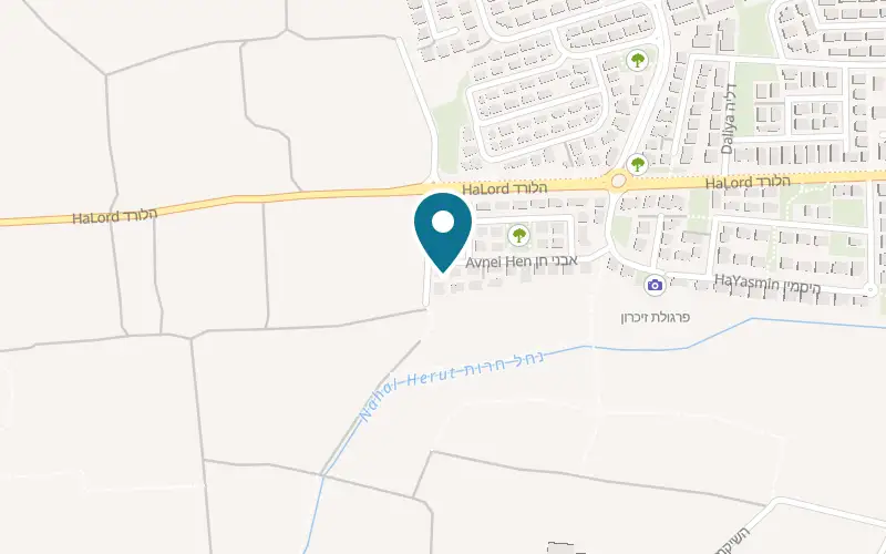 Map showing Veterinary Center at 2 Avnei Hen Street, Tel Mond