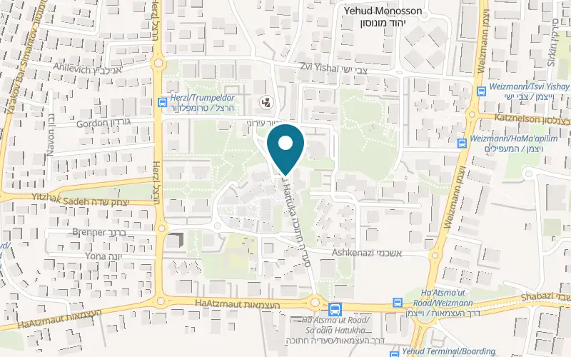 Map showing Hummus Pirela at 31 Saadia Hatuka Street, Yehud