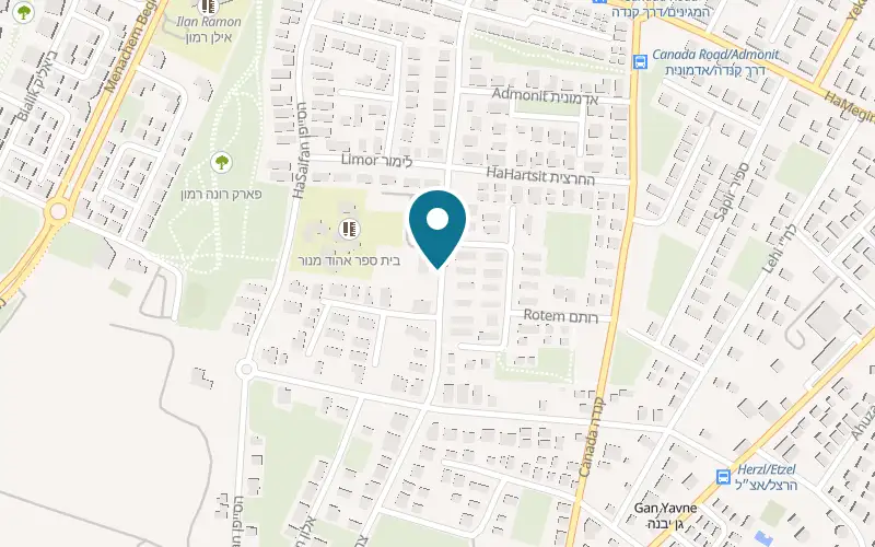 Map showing Molly Gelato at 28 Tzahal Street, Gan-Yavne
