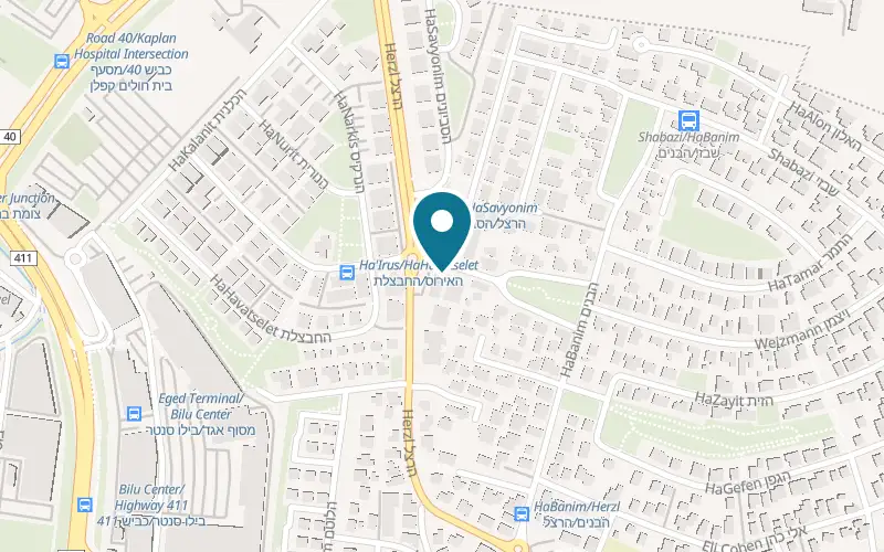 Map showing Shawarma Ba'kirya at 82 Herzl Street, Kiryat Ekron