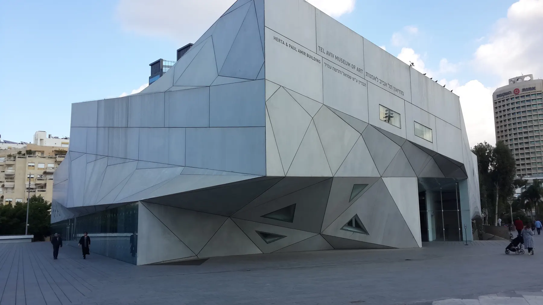 The angular white Herta and Paul Amir Building of the Tel Aviv Museum of Art