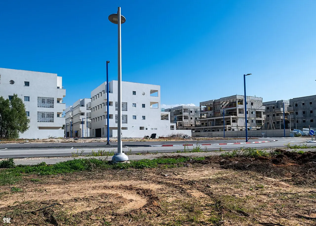 New apartment buildings at the edge of Jisr az-Zarqa
