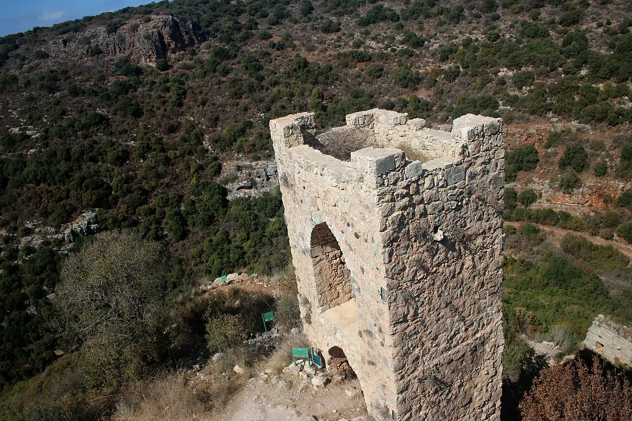 The surviving tower at the west end of Montfort Castle, seen from the air