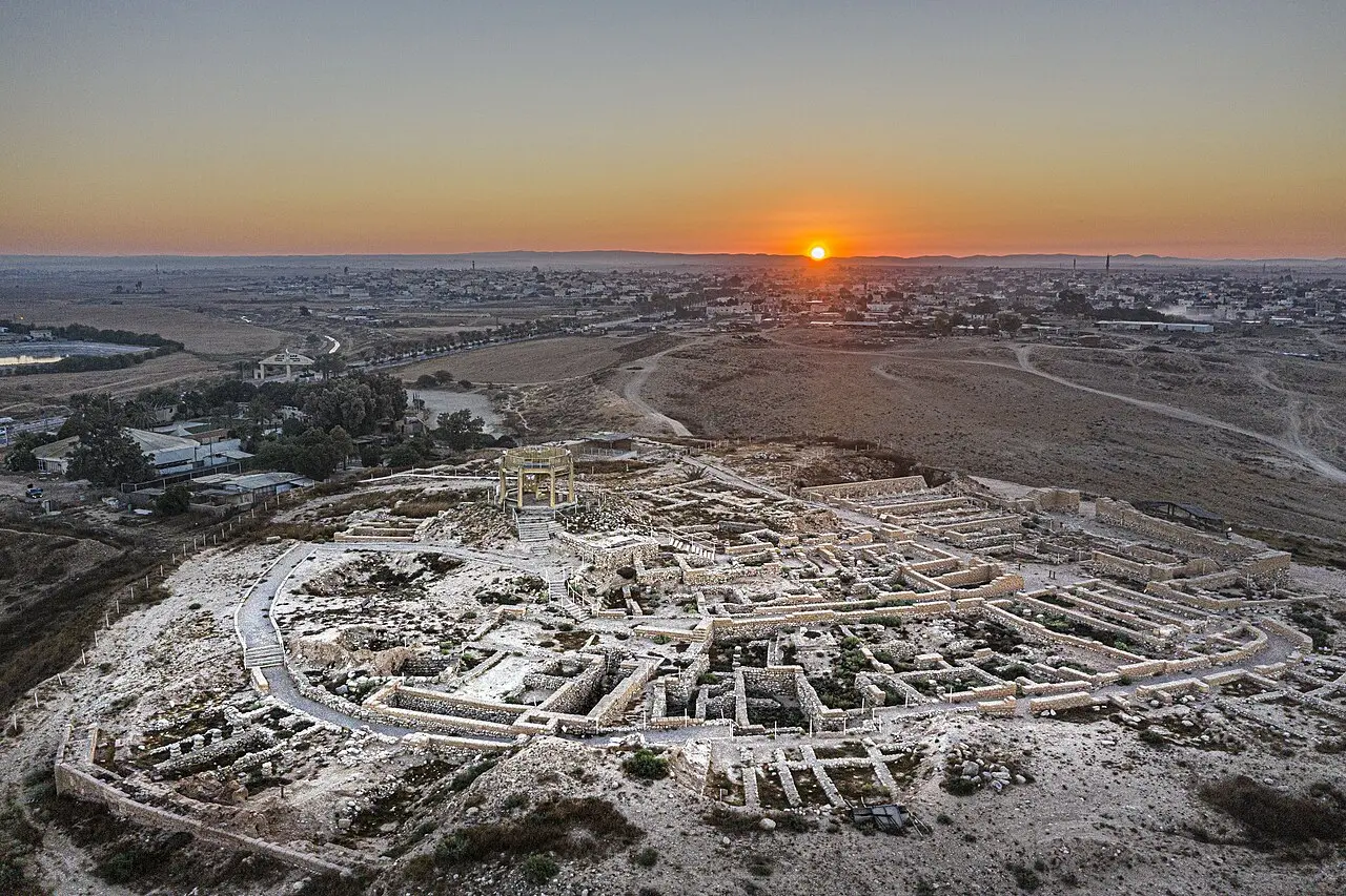The excavated town plan of Tel Be'er Sheva from the air at sunset