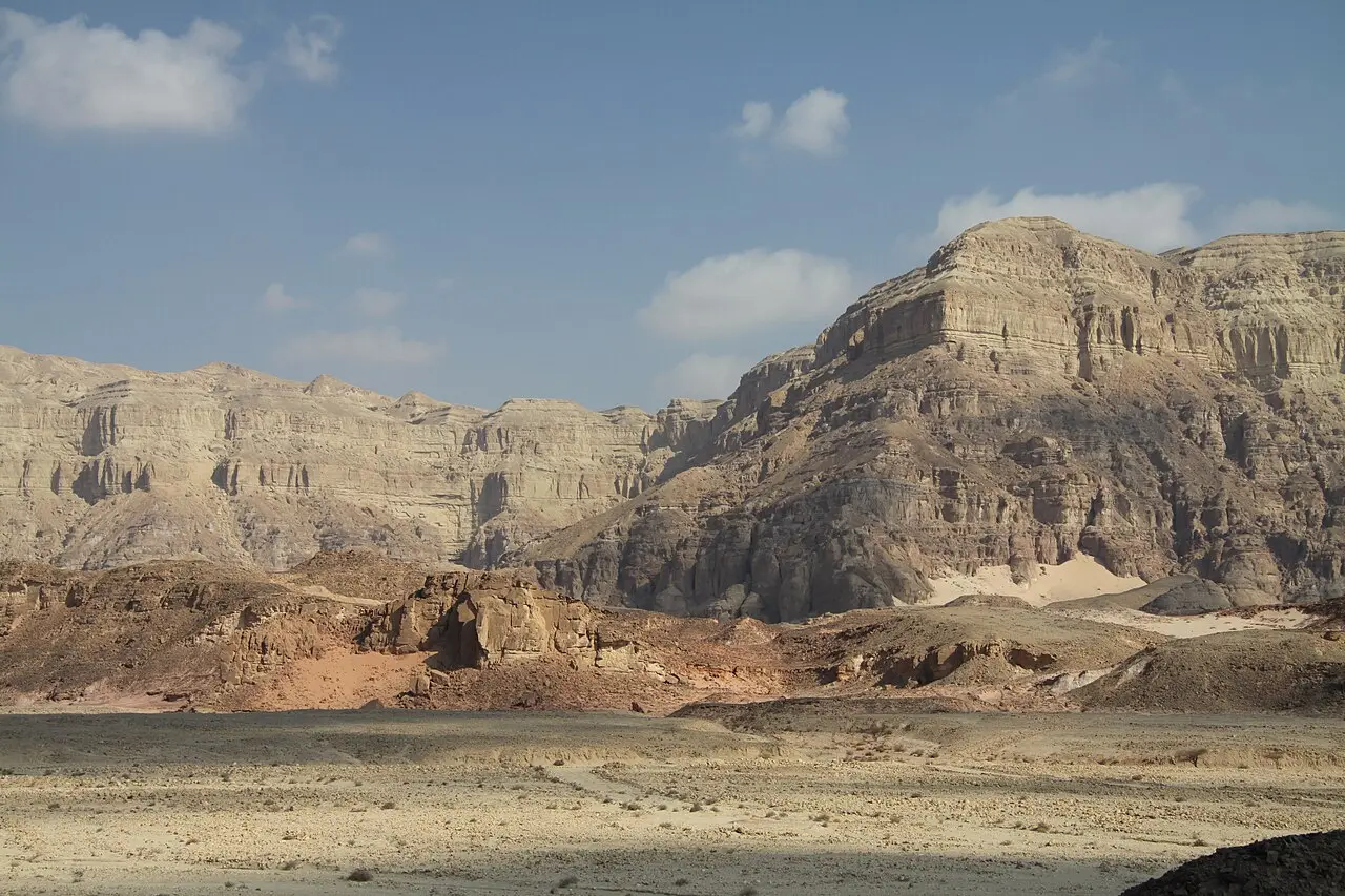 The cliffs that wall in the Timna Valley