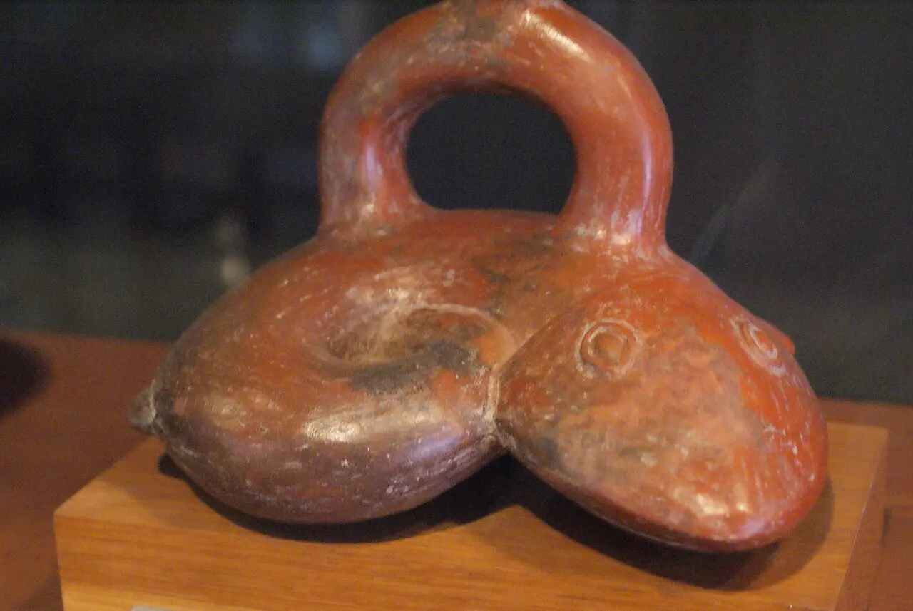 An ancient pottery vessel on display at the Eretz Israel Museum